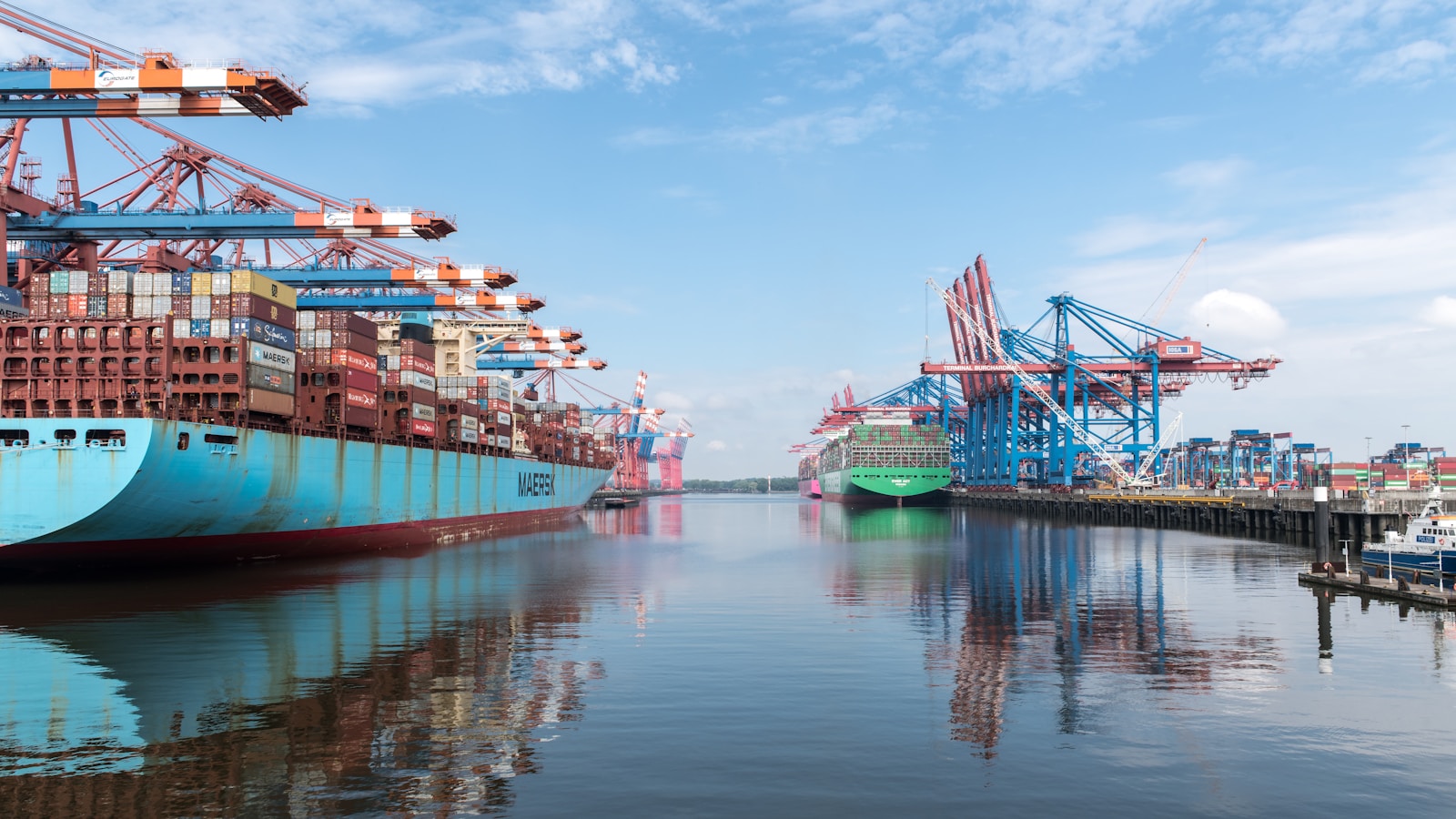 Logistics invoice financing for delivery and transport businesses